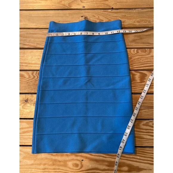 Bcbg Maxazria Tiered Bandage Pencil Skirt Size Medium Women’s Blue - Picture 6 of 6